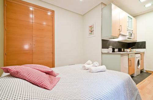 Gran Via Suites Madrid Buitenkant foto