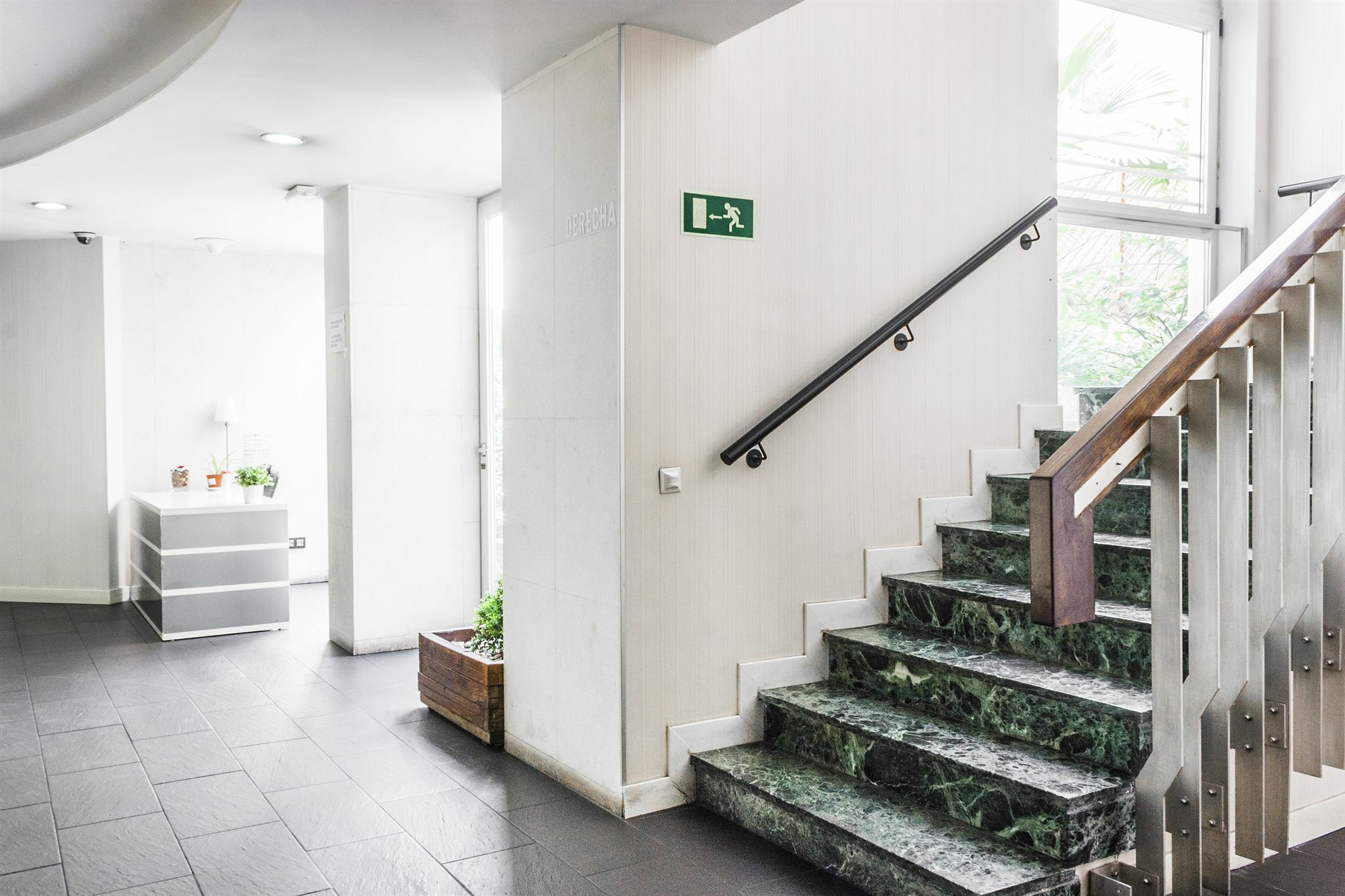 Gran Via Suites Madrid Buitenkant foto