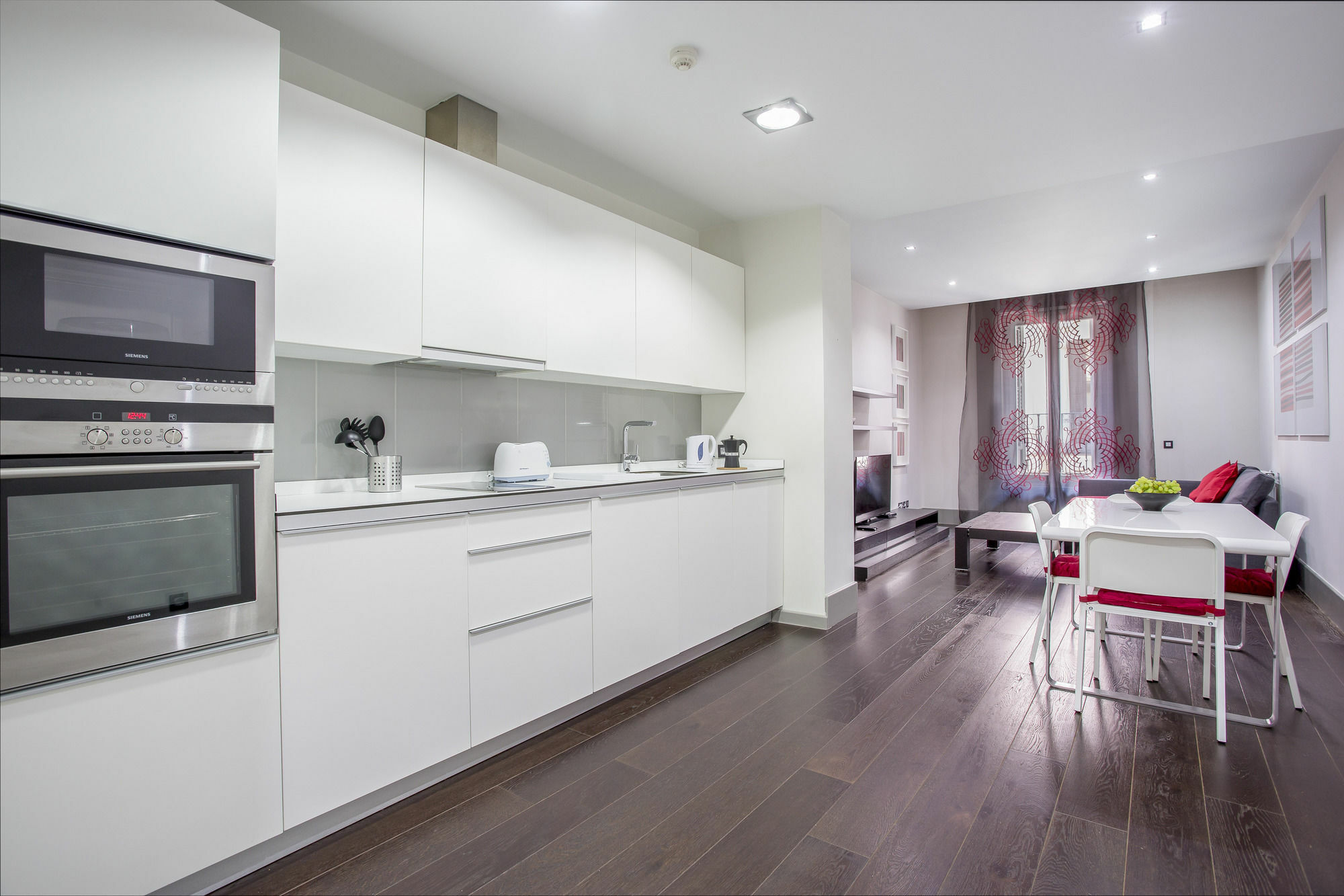 Gran Via Suites Madrid Buitenkant foto