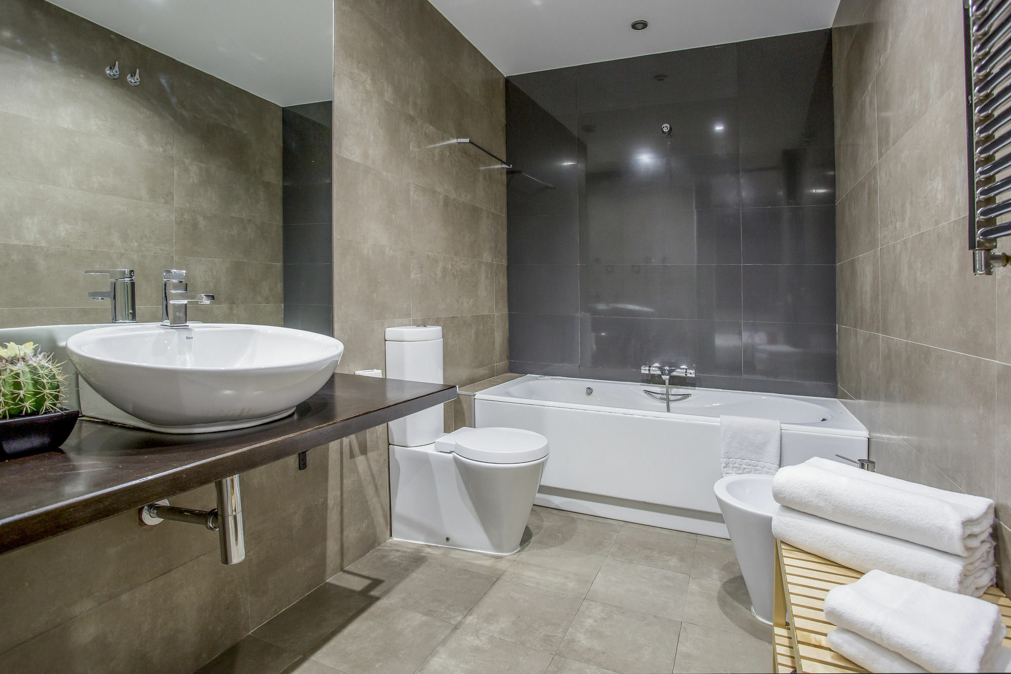 Gran Via Suites Madrid Buitenkant foto